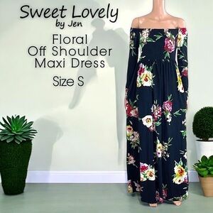 Sweet Lovely by Jen Black Floral Off Shoulder Maxi Dress